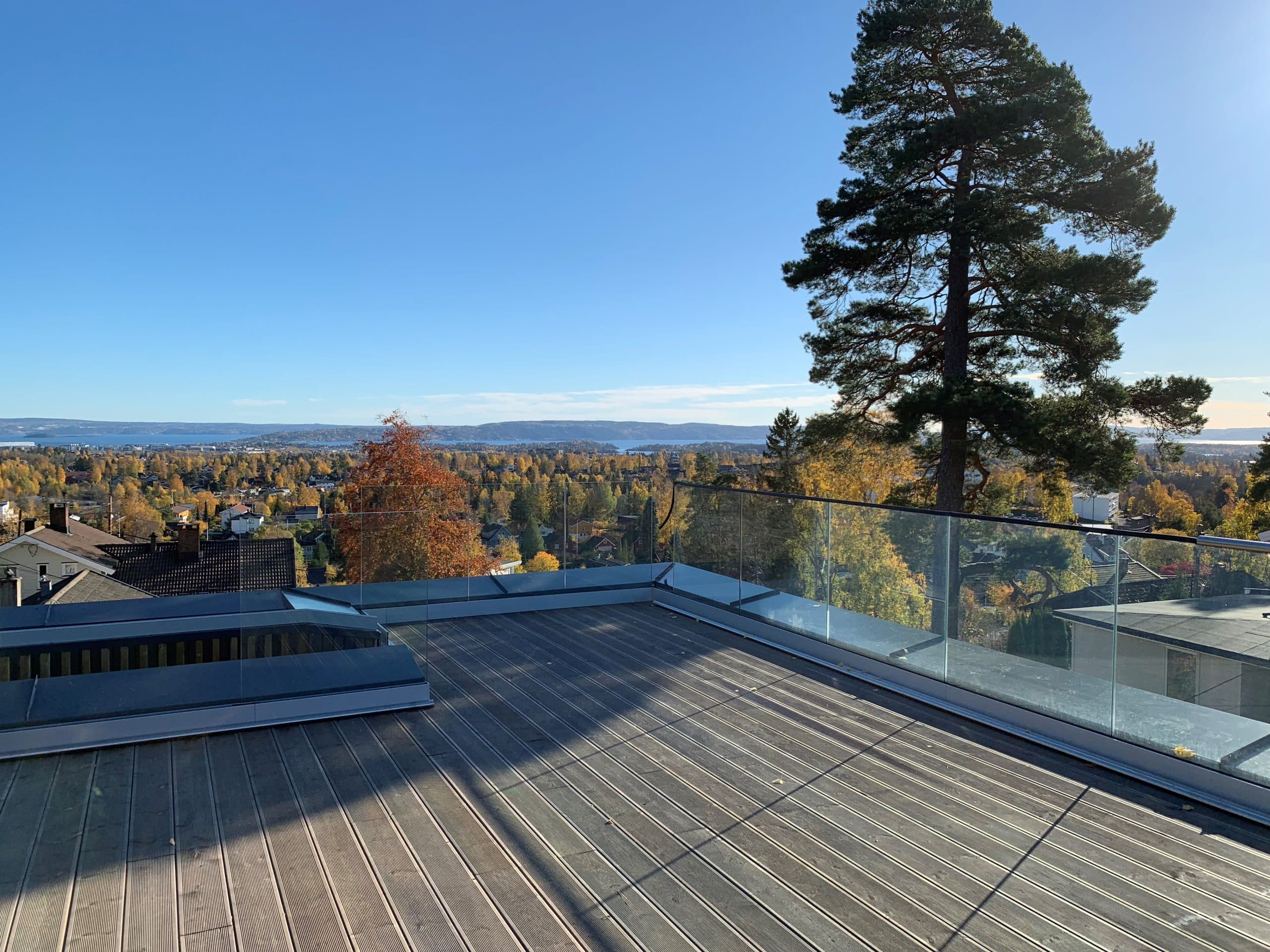 Tilbygg med takterrasse i Østenåsveien